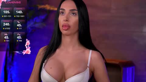 Kaira online show from 10/26/25, 07:09