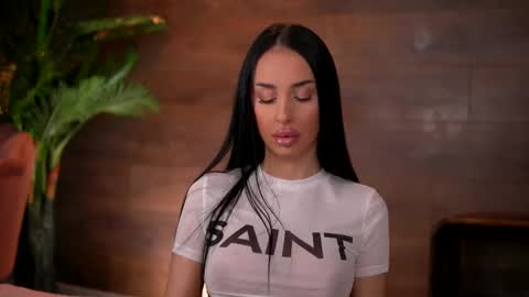 Kaira online show from 01/10/26, 07:37