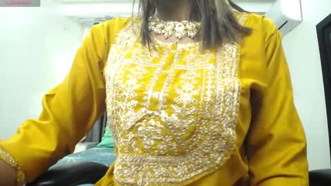 Kaira online show from 04/13/26, 12:32