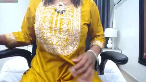 Kaira online show from 04/21/26, 12:22