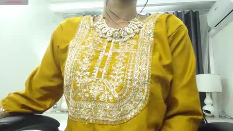 Kaira online show from 04/22/26, 12:39