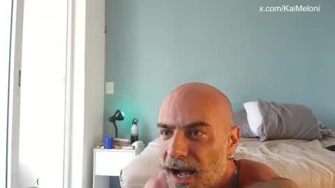 Kairos Meucci online show from 10/17/25, 01:03