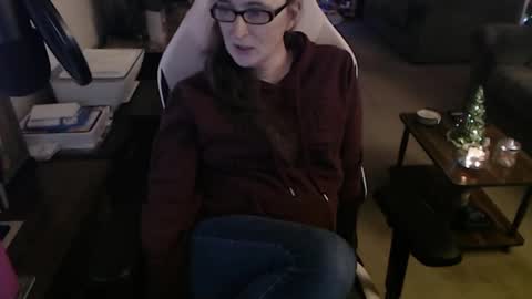 Snapshot of kait331 chatting on 12/15/24, 01:24 Camprincess331 online show from 12/15/24, 01:24