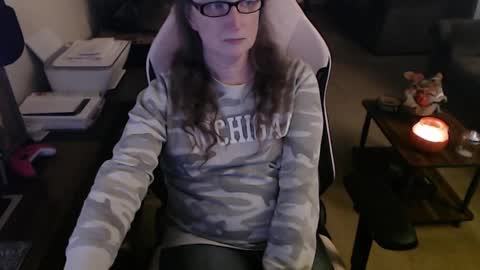 Snapshot of kait331 chatting on 10/29/25, 01:30 Camprincess331 online show from 10/29/25, 01:30