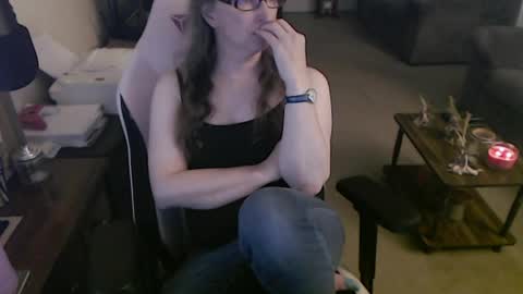 Snapshot of kait331 chatting on 05/04/26, 01:01 Camprincess331 online show from 05/04/26, 01:01