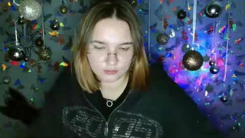 Kaitlin online show from 11/27/25, 06:32