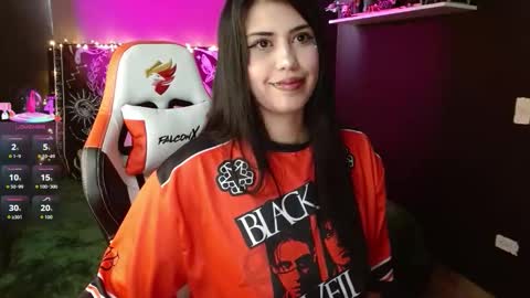 Snapshot of kalanypatterson25 chatting on 11/05/25, 01:44 kalany and jeremy online show from 11/05/25, 01:44