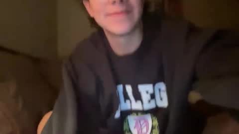 Snapshot of kaldashxl chatting on 11/11/25, 02:44 kaldashxl online show from 11/11/25, 02:44