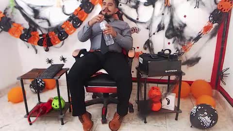 Kaleth online show from 10/28/25, 07:12