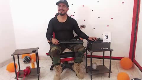 Kaleth online show from 11/07/25, 03:34