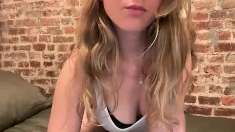kaleyy22 online show from 04/25/26, 06:05