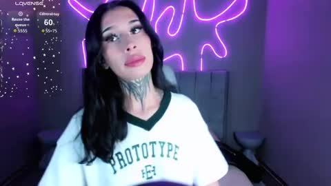 Kali Ka Please help me with your thumbs up its important   dont forget my birthday on October 26 online show from 10/12/25, 08:52