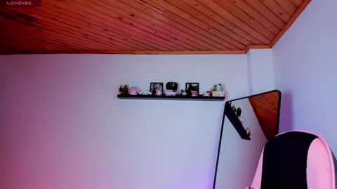 Kali Ka Please help me with your thumbs up its important   dont forget my birthday on October 26 online show from 06/08/26, 09:04