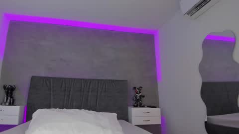 Carolina   online show from 12/17/24, 04:11