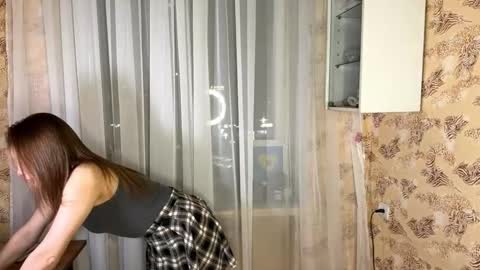 Snapshot of kallieboice chatting on 12/17/25, 02:12 Kallie online show from 12/17/25, 02:12