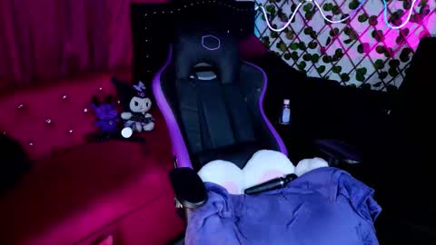 Snapshot of kalypzo_ chatting on 11/28/25, 09:39 Kalypzo online show from 11/28/25, 09:39