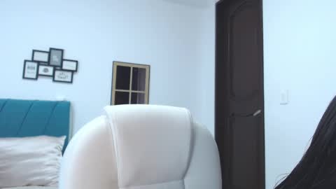 Kamilalopez online show from 01/12/25, 09:08