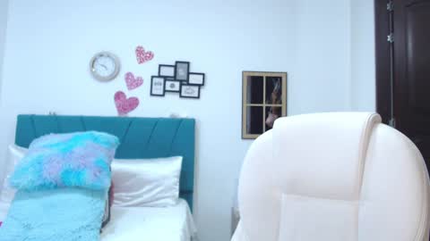 Kamilalopez online show from 02/23/25, 10:20