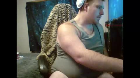 Snapshot of kama4201 chatting on 11/16/25, 03:23 kama4201 online show from 11/16/25, 03:23