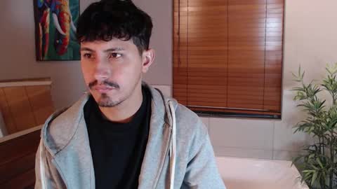 Snapshot of kamal_wolff chatting on 02/11/26, 12:10 jhon online show from 02/11/26, 12:10