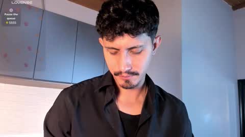 Snapshot of kamal_wolff chatting on 02/24/26, 12:03 jhon online show from 02/24/26, 12:03