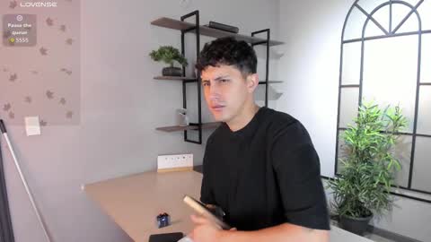 Snapshot of kamal_wolff chatting on 02/26/26, 12:04 jhon online show from 02/26/26, 12:04