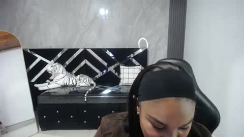 Kamala. Live 2100 - 600 online show from 10/07/25, 03:36