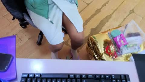 Kamala. Live 2100 - 600 online show from 04/01/26, 02:56