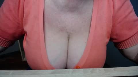 Snapshot of kamaliasim chatting on 05/13/26, 07:00 KamaliaSim online show from 05/13/26, 07:00