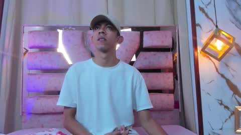 Snapshot of kameron_aand_nick chatting on 11/28/25, 08:11 kameron and Nick online show from 11/28/25, 08:11