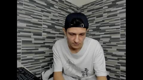 Snapshot of kami_doublehot chatting on 11/29/25, 09:23 kami_doublehot online show from 11/29/25, 09:23