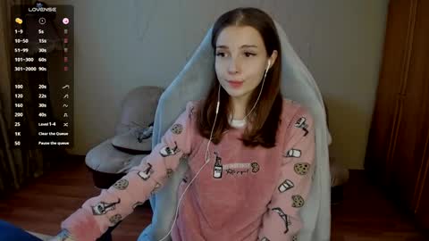 Snapshot of kami_mur chatting on 02/20/25, 12:15 Kami mur online show from 02/20/25, 12:15