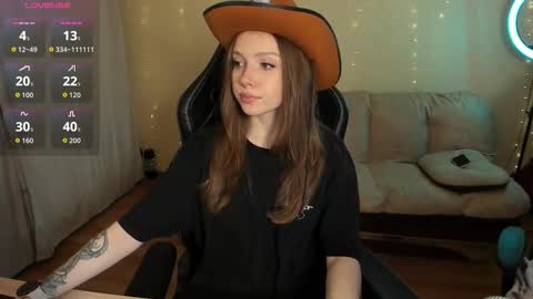 Snapshot of kami_mur chatting on 12/16/25, 04:39 Kami mur online show from 12/16/25, 04:39