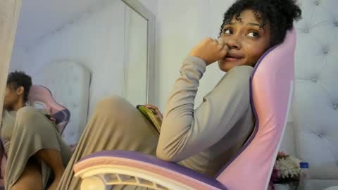    online show from 01/08/25, 03:39