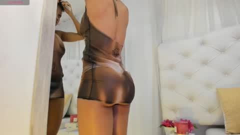 Snapshot of kamila_arias chatting on 01/06/26, 02:43 online show from 01/06/26, 02:43