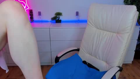 Snapshot of kamilahot25 chatting on 01/25/25, 06:34 kamilahot25 online show from 01/25/25, 06:34