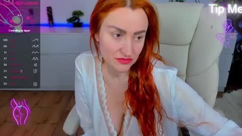 Snapshot of kamilahot25 chatting on 11/02/25, 07:05 kamilahot25 online show from 11/02/25, 07:05