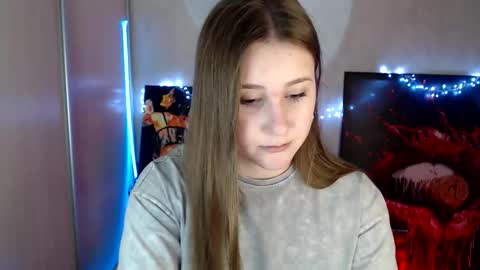 kamilla_love_ online show from 04/23/26, 11:20