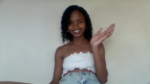 kamillah69 online show from 12/15/25, 11:47