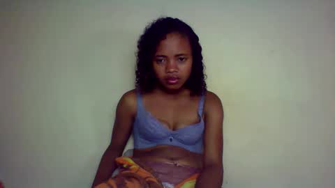 kamillah69 online show from 01/15/26, 08:01