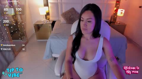 Snapshot of kamillaxx chatting on 12/21/24, 05:29 Kamila online show from 12/21/24, 05:29