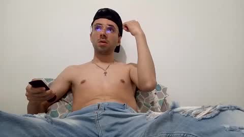 Snapshot of kamilo18655187 chatting on 01/03/25, 02:54 kamilo24 online show from 01/03/25, 02:54