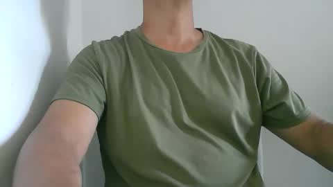 Kamilo online show from 12/19/25, 07:43