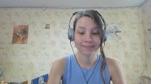 Mari  Simmons online show from 10/05/25, 06:34