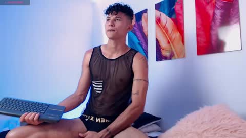 Kami online show from 04/08/26, 06:52