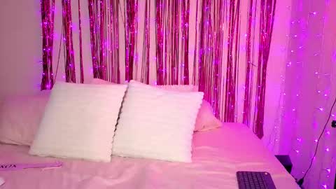 Snapshot of kamrynmarie69 chatting on 12/20/24, 02:52 kamrynmarie69 online show from 12/20/24, 02:52