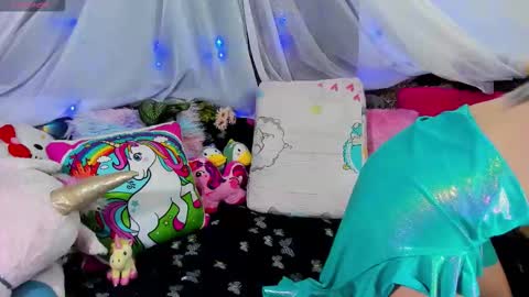 Snapshot of kandygirl_023 chatting on 11/23/25, 12:49 hello Im Danni online show from 11/23/25, 12:49