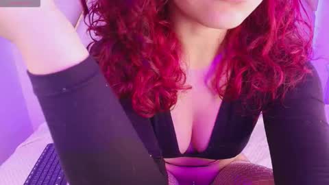 Snapshot of kanela_miller_ chatting on 09/16/25, 12:06 Cami online show from 09/16/25, 12:06