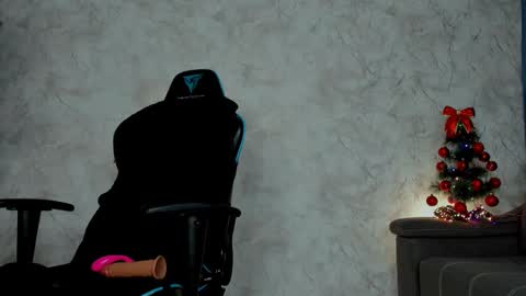 Emma online show from 01/06/25, 04:04