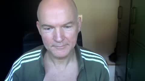 Robbie online show from 12/23/24, 09:05